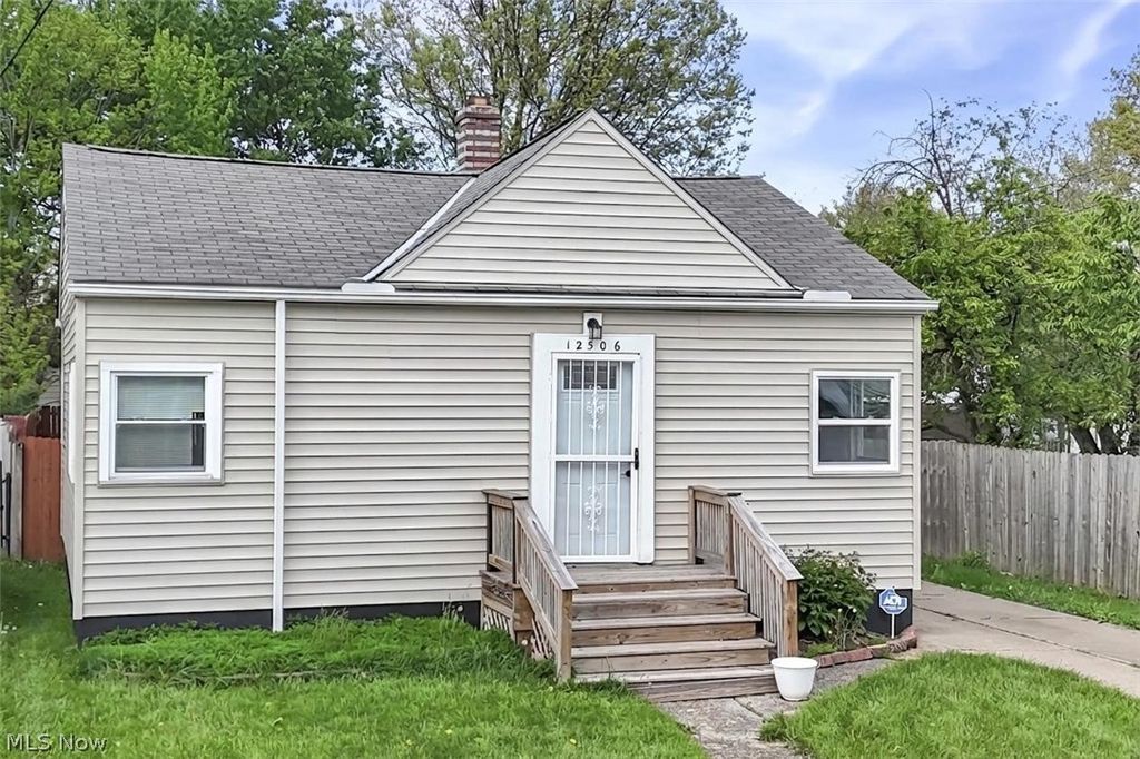 Photo of 12506 Kirton Avenue, Cleveland, OH 44135 (MLS # 5205715)