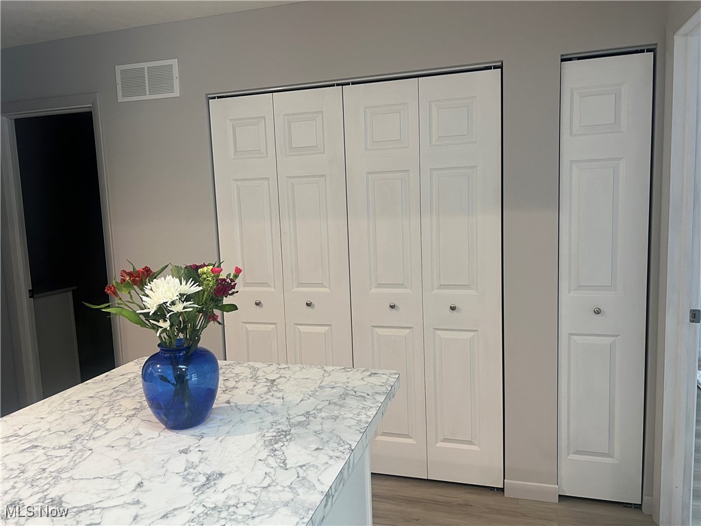 Brambly Hedge Knoll Condo - Residential