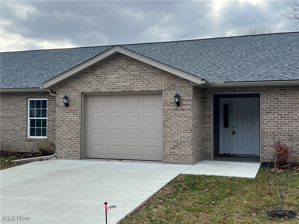 Brambly Hedge Knoll Condo - Residential