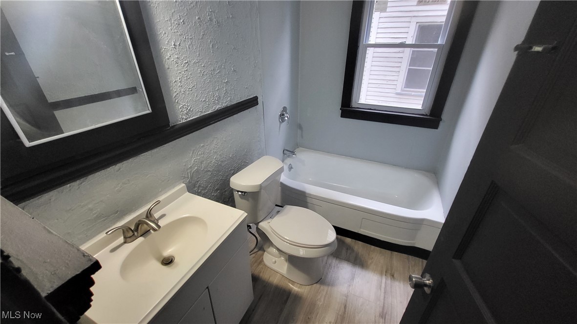 Cleveland, Ohio 44108, United States, 2 Bedrooms Bedrooms, ,1 BathroomBathrooms,Residential,Active,19466