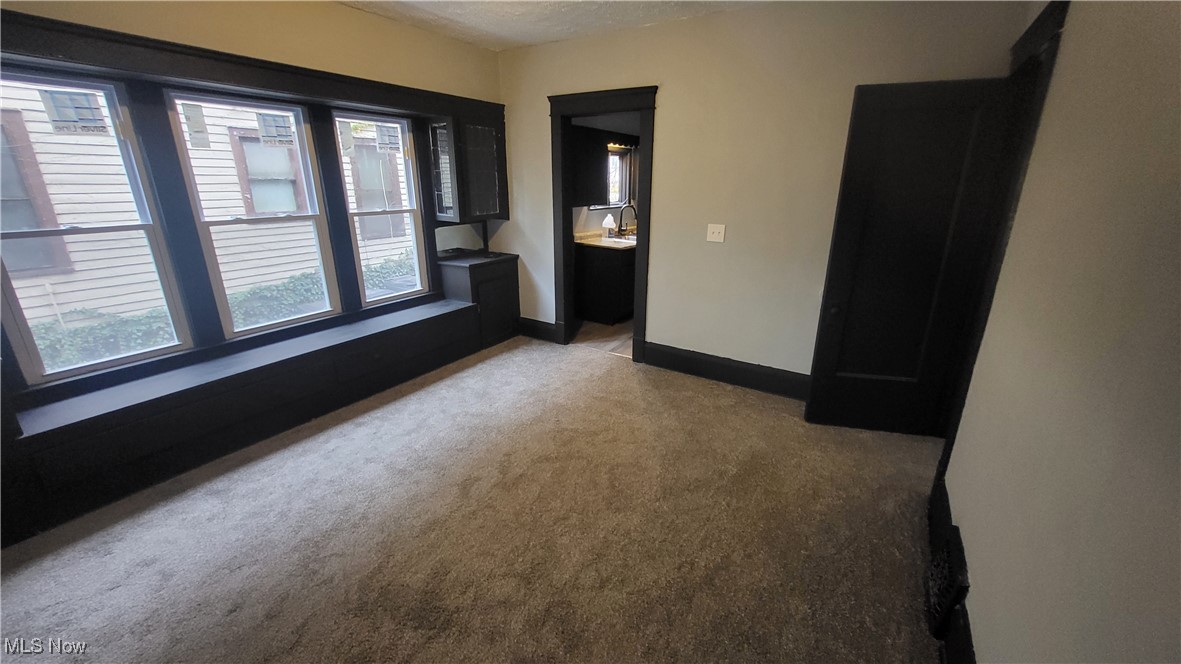 Cleveland, Ohio 44108, United States, 2 Bedrooms Bedrooms, ,1 BathroomBathrooms,Residential,Active,19466
