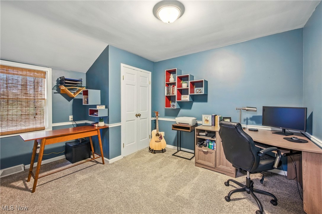 880 Blueberry Hill Drive, Canfield, Ohio image 38