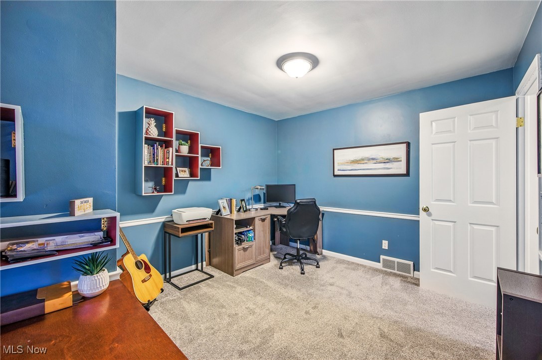 880 Blueberry Hill Drive, Canfield, Ohio image 39