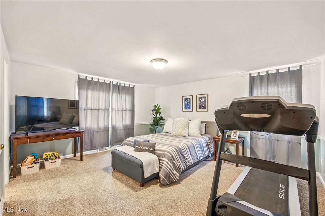 880 Blueberry Hill Drive, Canfield, Ohio image 25