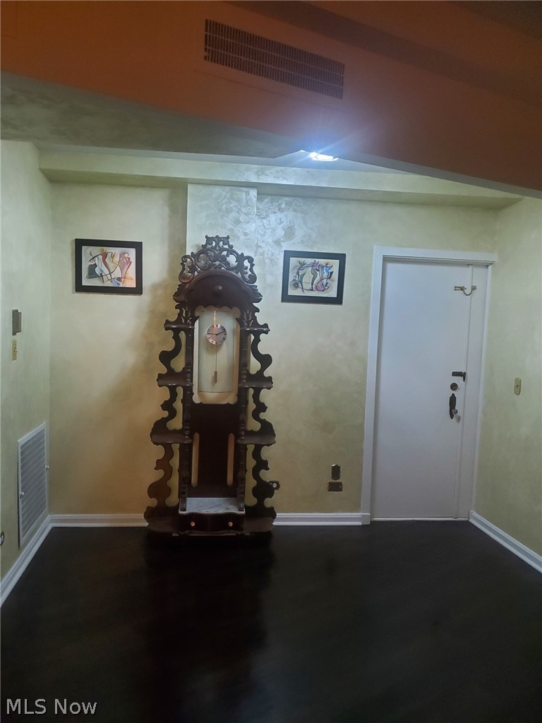 South Park Manor Condo - Residential