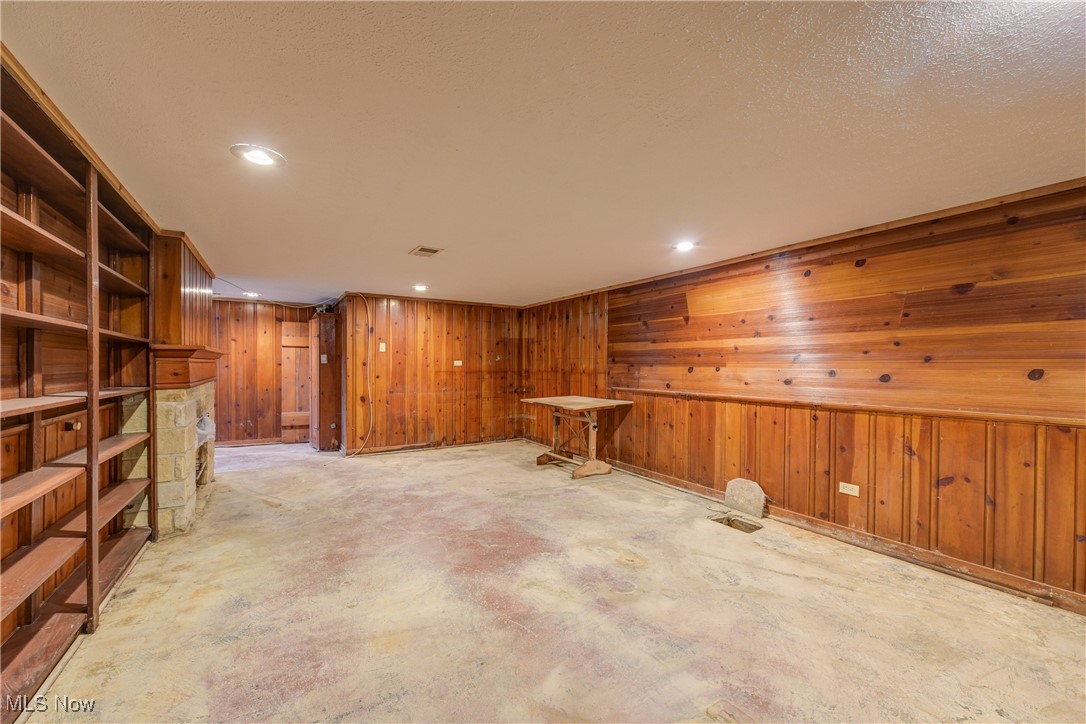 H A Stahl Props Cos Ridgewood - Residential