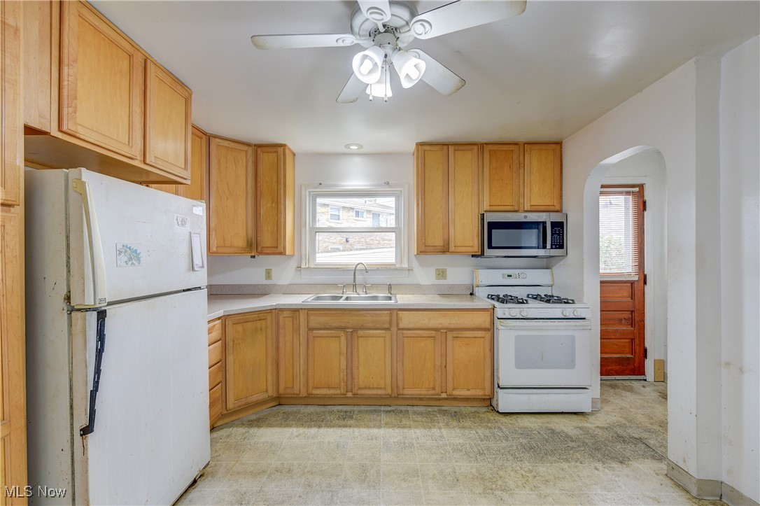 H A Stahl Props Cos Ridgewood - Residential