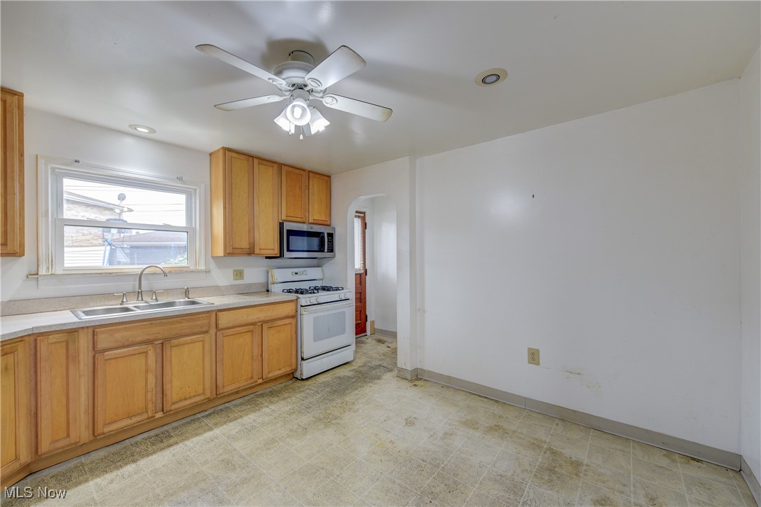 H A Stahl Props Cos Ridgewood - Residential