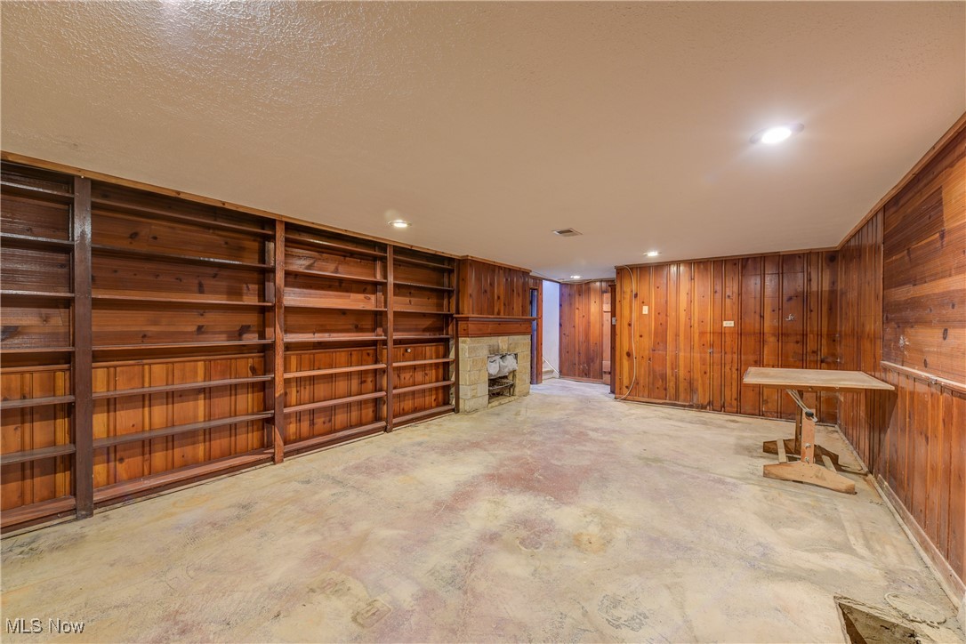 H A Stahl Props Cos Ridgewood - Residential