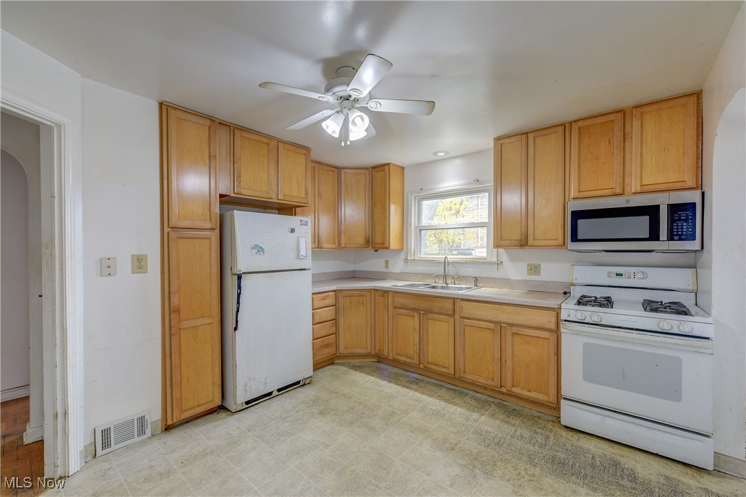 H A Stahl Props Cos Ridgewood - Residential