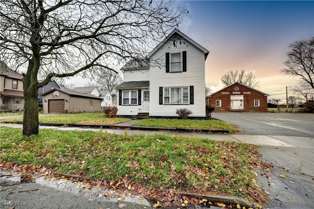 Photo of 322 E 4th Street, New Philadelphia, OH 44622 (MLS # 5175484)