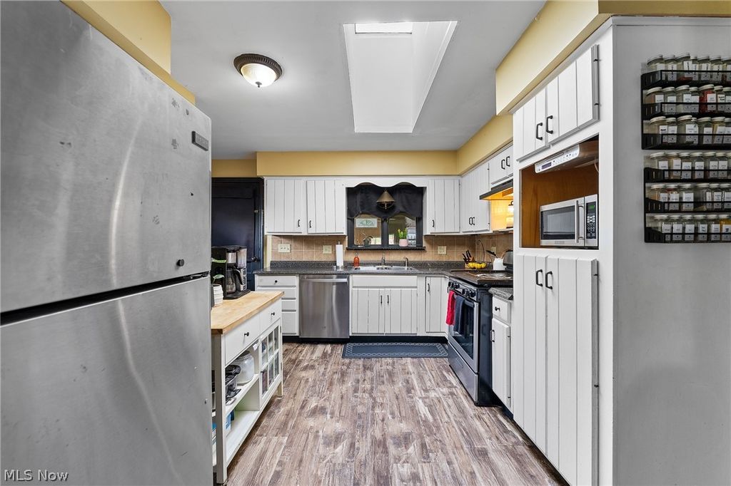 Photo of 14092 Youngstown Pittsburgh Road, Petersburg, OH 44454 (MLS # 5207153)