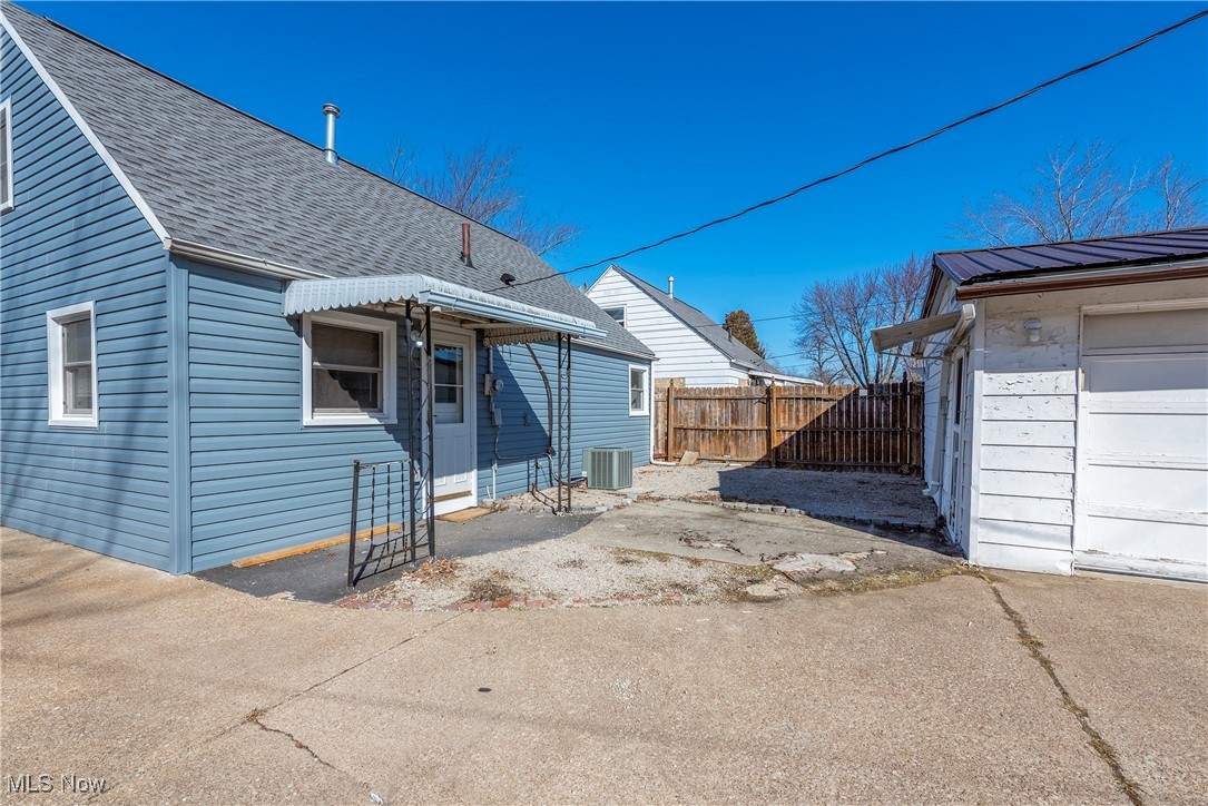 715 Euclid Avenue, Lorain, Ohio image 37