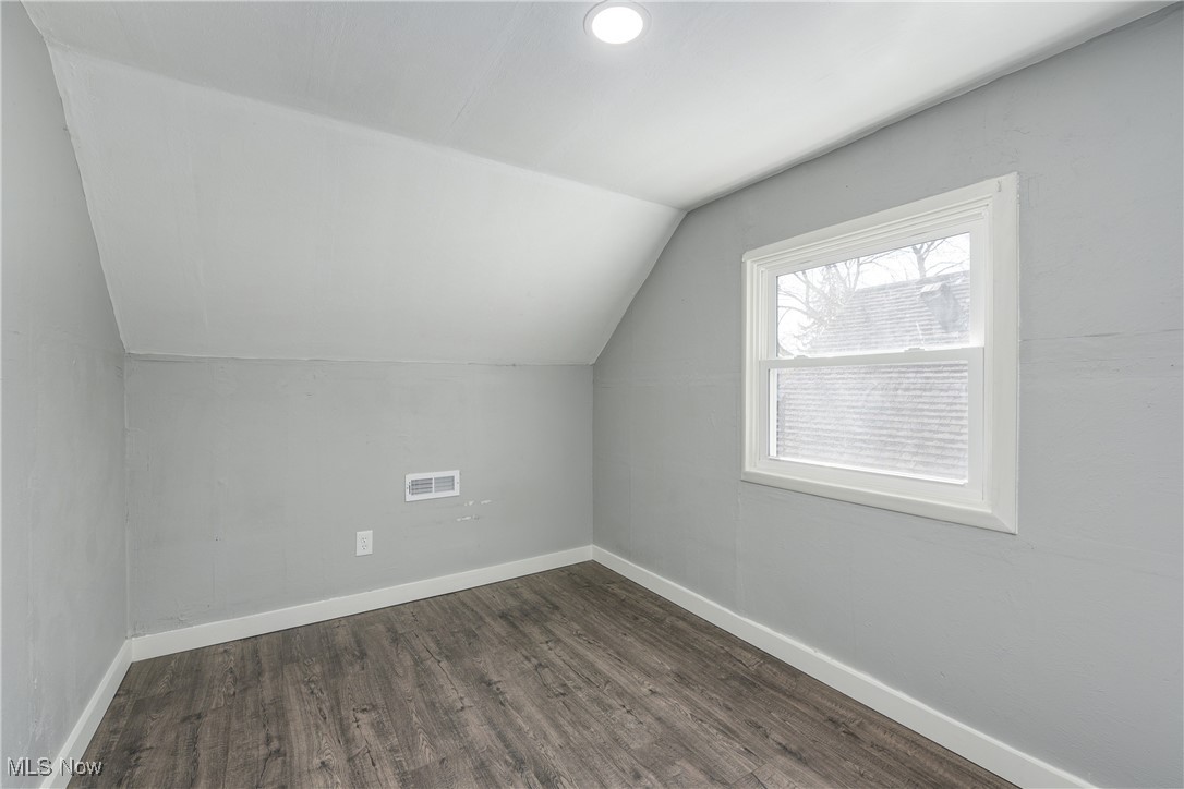 715 Euclid Avenue, Lorain, Ohio image 25