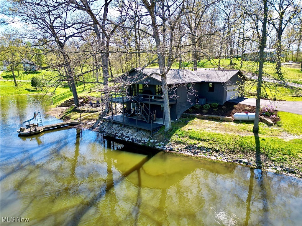310 Lake Vista Drive, Zanesville, Ohio image 1