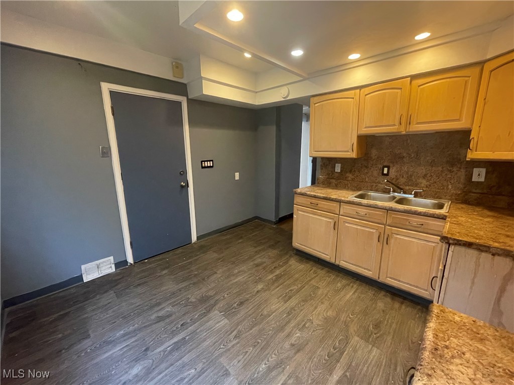 College Hill - Residential Income