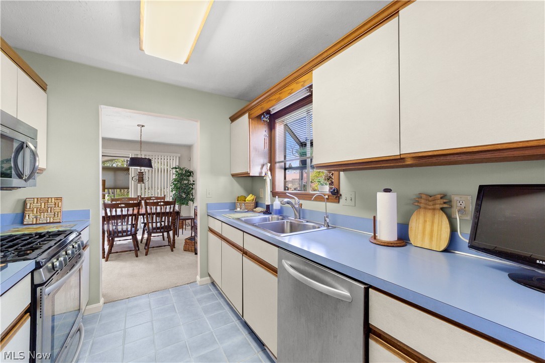 Halle Pointe Condo - Residential