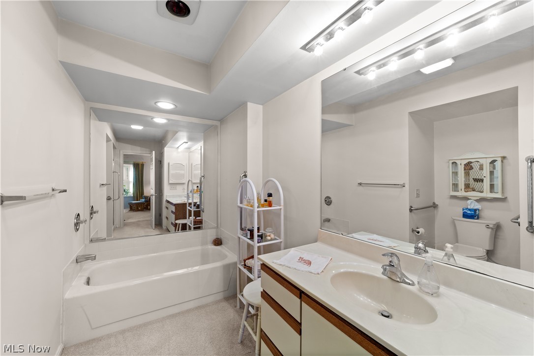 Halle Pointe Condo - Residential