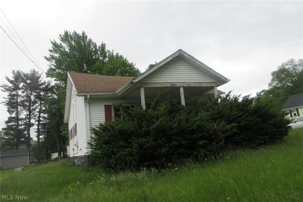 Photo of 16088 State Route 267, East Liverpool, OH 43920 (MLS # 5216650)