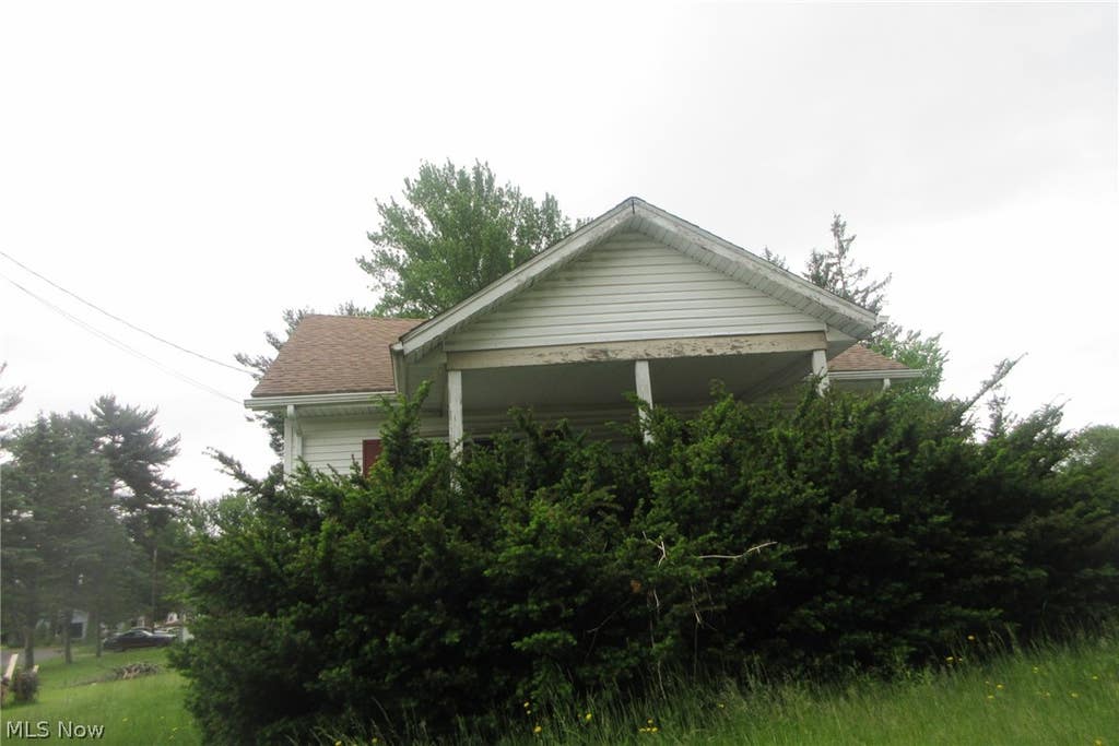 Photo of 16088 State Route 267, East Liverpool, OH 43920 (MLS # 5216650)