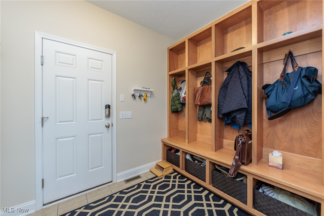 32403 Legacy Pointe Parkway, Avon Lake, Ohio image 16