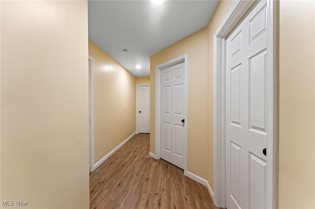 409 Golf Drive, Brookfield, Ohio image 10