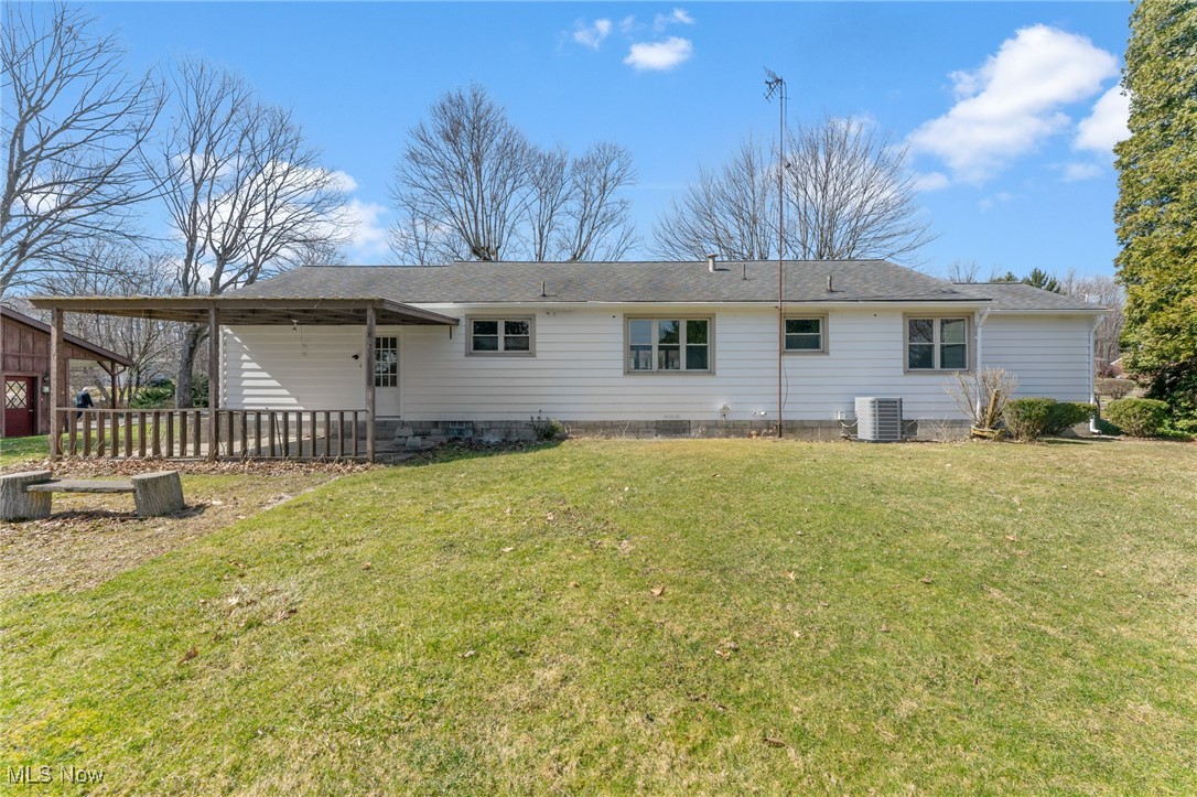 409 Golf Drive, Brookfield, Ohio image 19