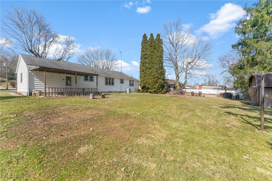 409 Golf Drive, Brookfield, Ohio image 20