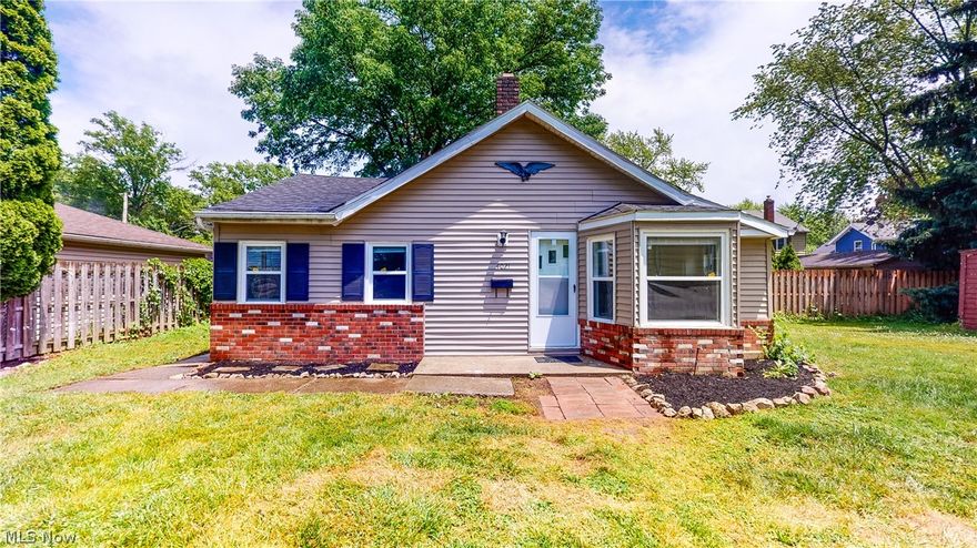 Come see this cozy, freshly renovated ranch!  Brand new flooring and paint throughout, fresh counter tops in the kitchen, new fixtures, and more!  Seller is offering a one year home warranty.  Make your appointment to take a look today!