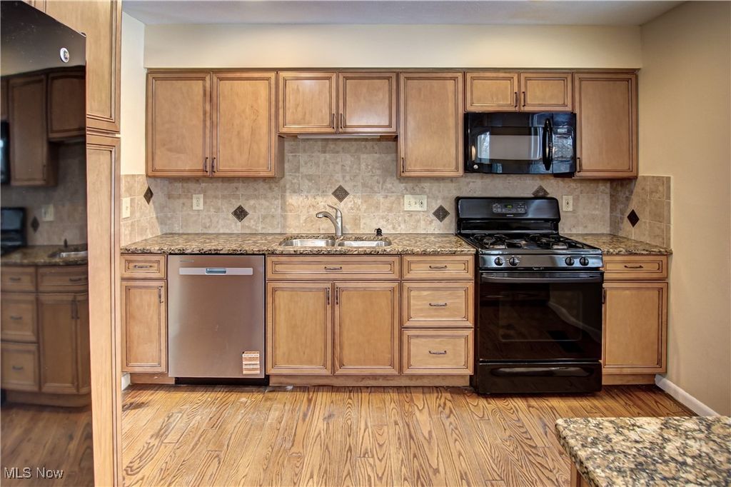 Photo of 3258 Van Buren Drive, Brunswick, OH 44212 (MLS # 5181660)