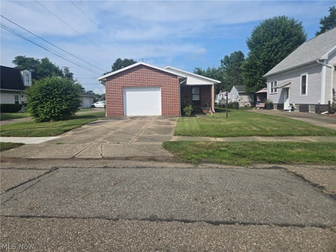 Homes For Sale - 1022 Logan Avenue<br/> New Philadelphia, OH 44663