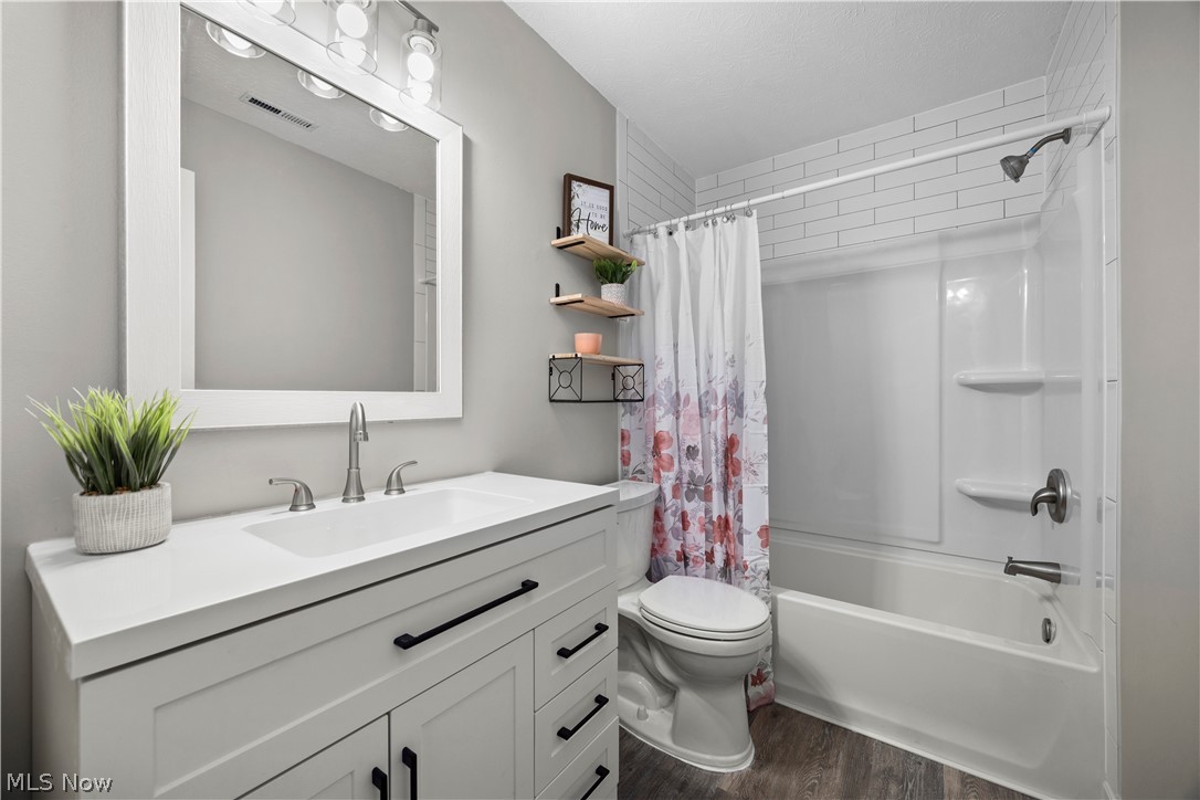 Lake Falls Condo - Residential