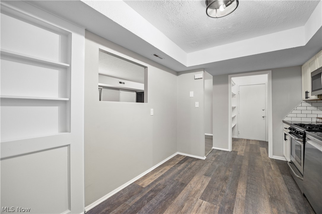 Lake Falls Condo - Residential