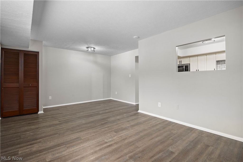 Photo of 26705 Lake Of The Falls Boulevard, Olmsted Falls, OH 44138 (MLS # 5195126)