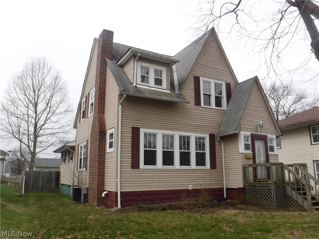 3 Bedroom, 2 Bathroom Home with Central Air located in North Zanesville.
Agent is Owner