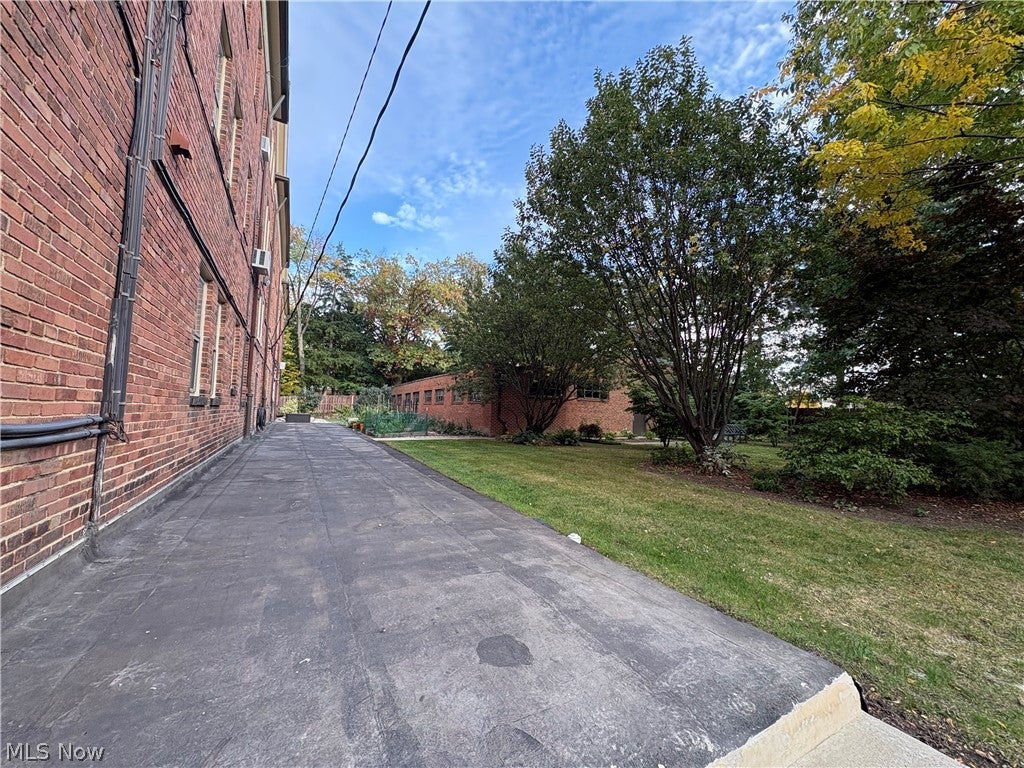 16300 Van Aken Boulevard 202A