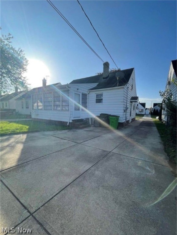 Seltzer Round Companys Garfie - Residential