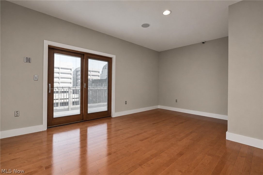 1260 W 4th Street 602