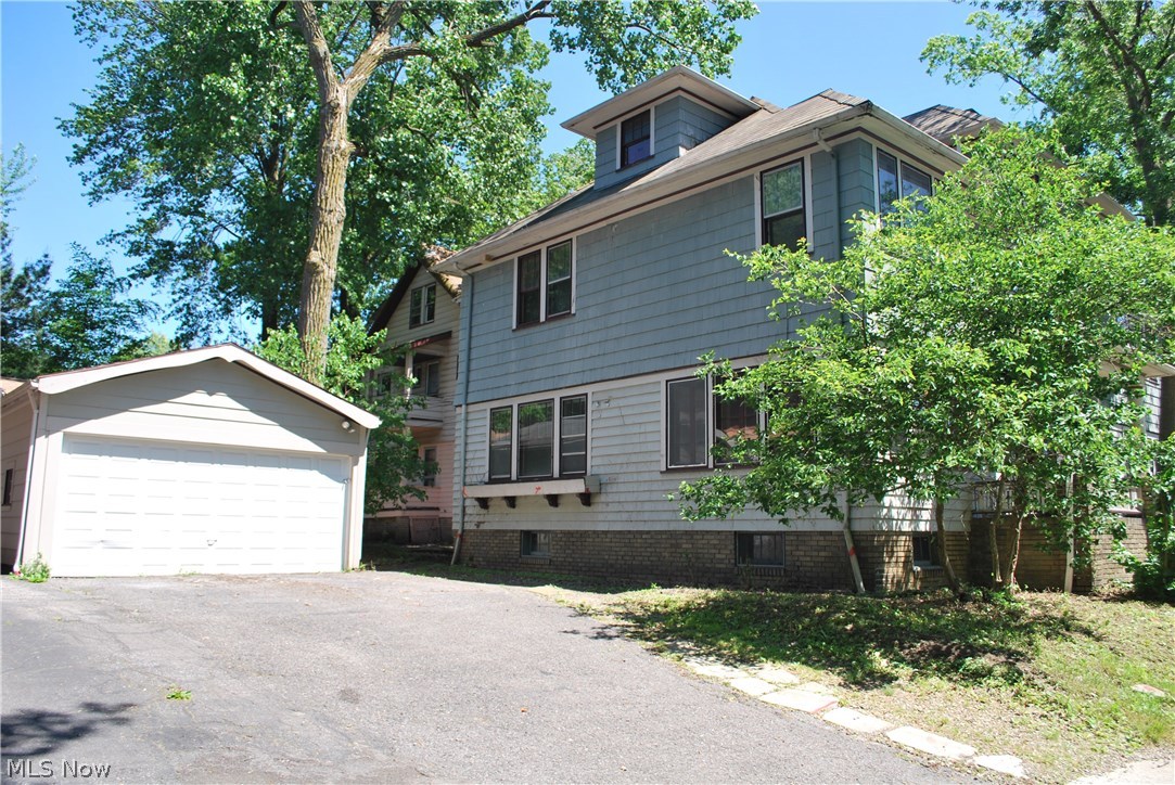 Park 01 - Residential Income