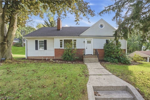 Homes For Sale - 2300 38th Street<br/> Canton, OH 44709