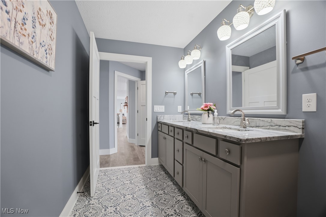 Roaming Rock Xiv - Residential