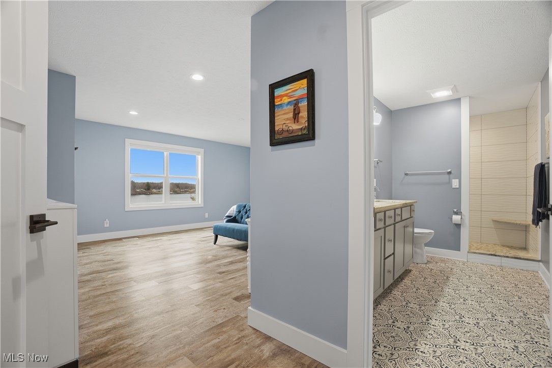 Roaming Rock Xiv - Residential