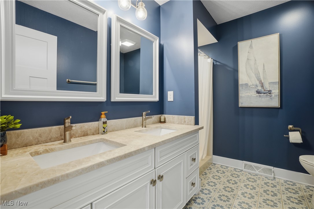 Roaming Rock Xiv - Residential