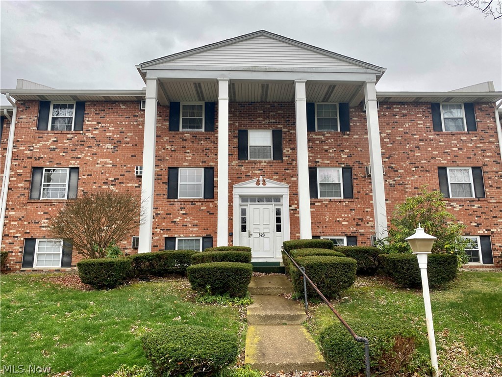 Wiltshire Condo - Residential