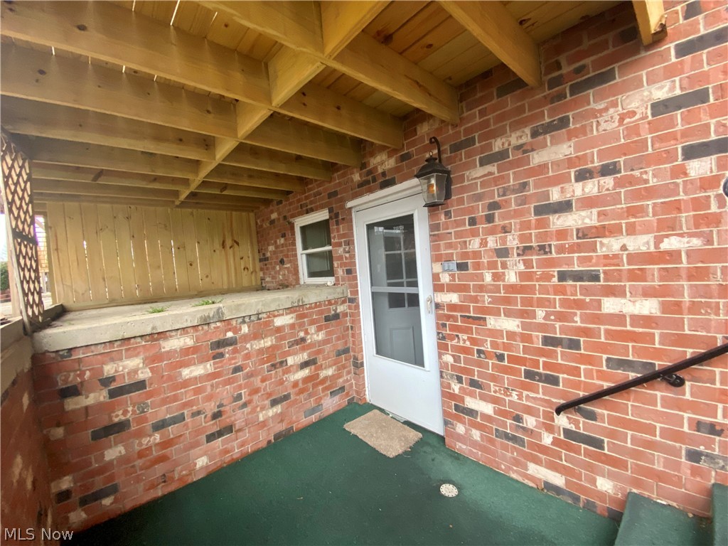 Wiltshire Condo - Residential