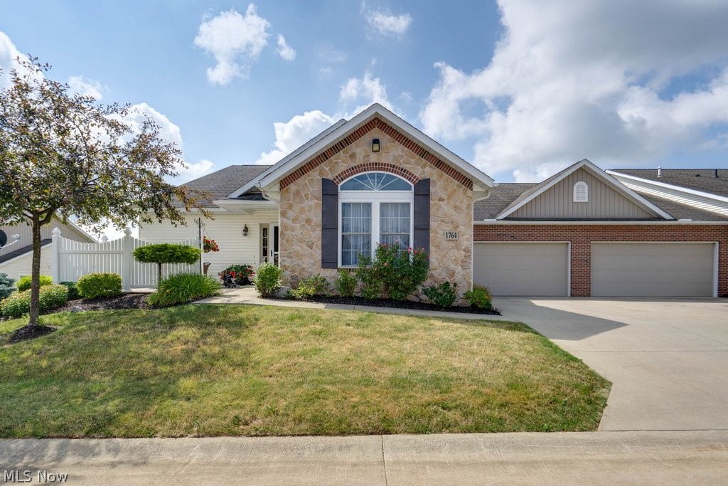 Heritage Blackberry Condo Ph 4 - Residential