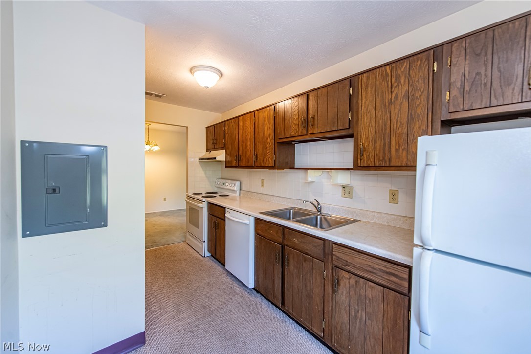 Silver Lake Towers Condo - Residential