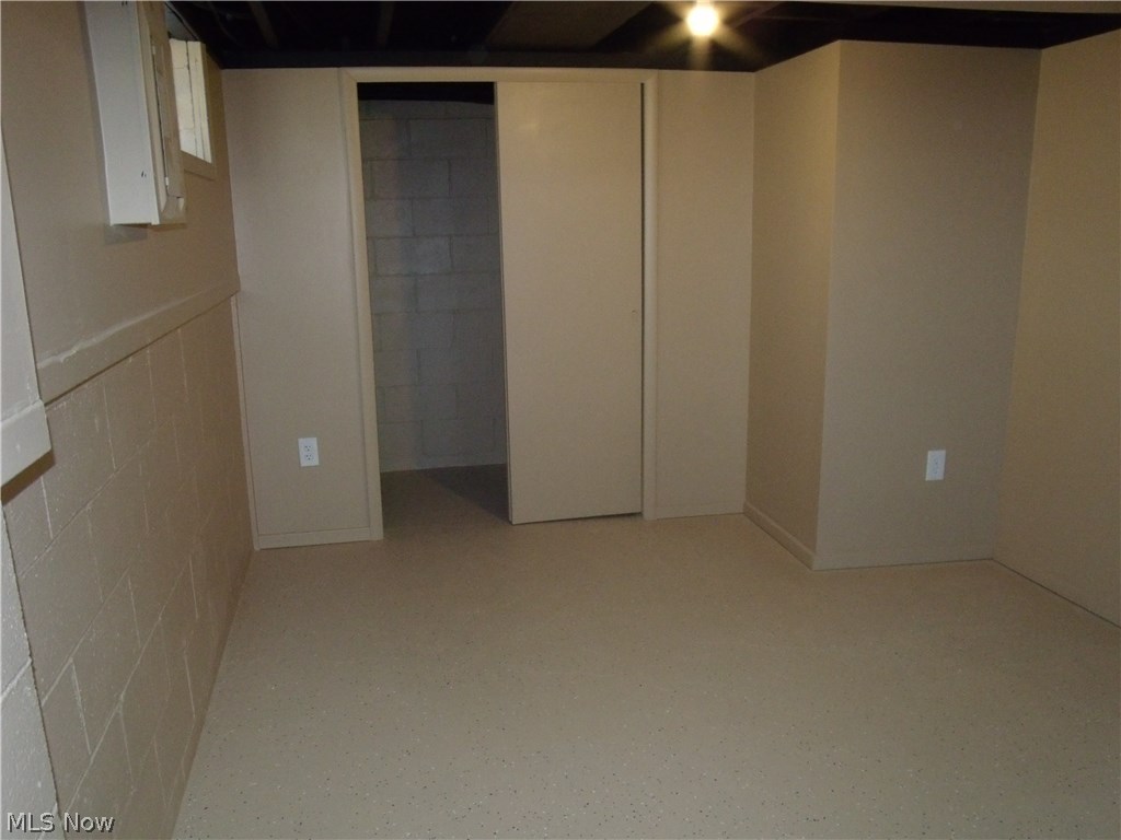 Estates Circle - Residential