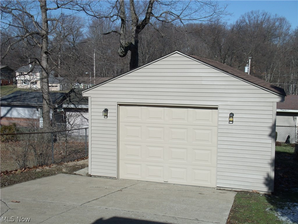 Estates Circle - Residential