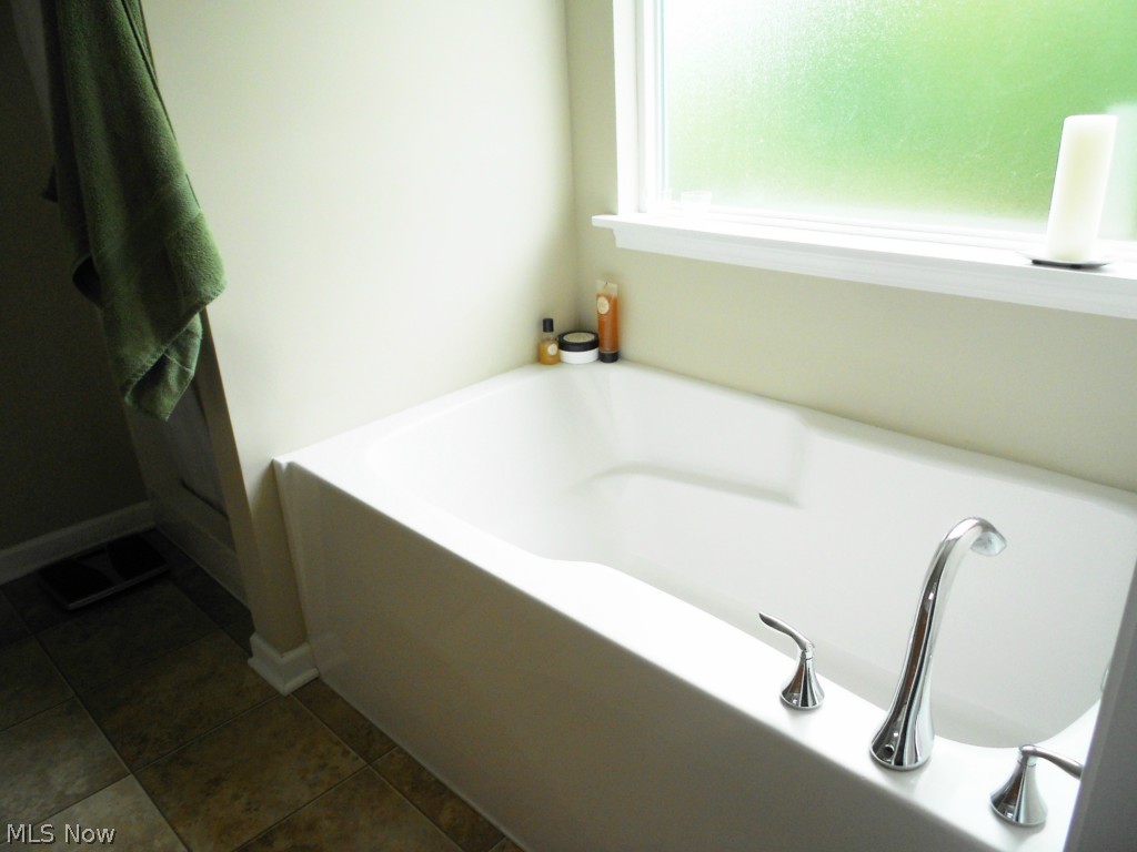 Pleasant Lakes/Brimfield - Residential